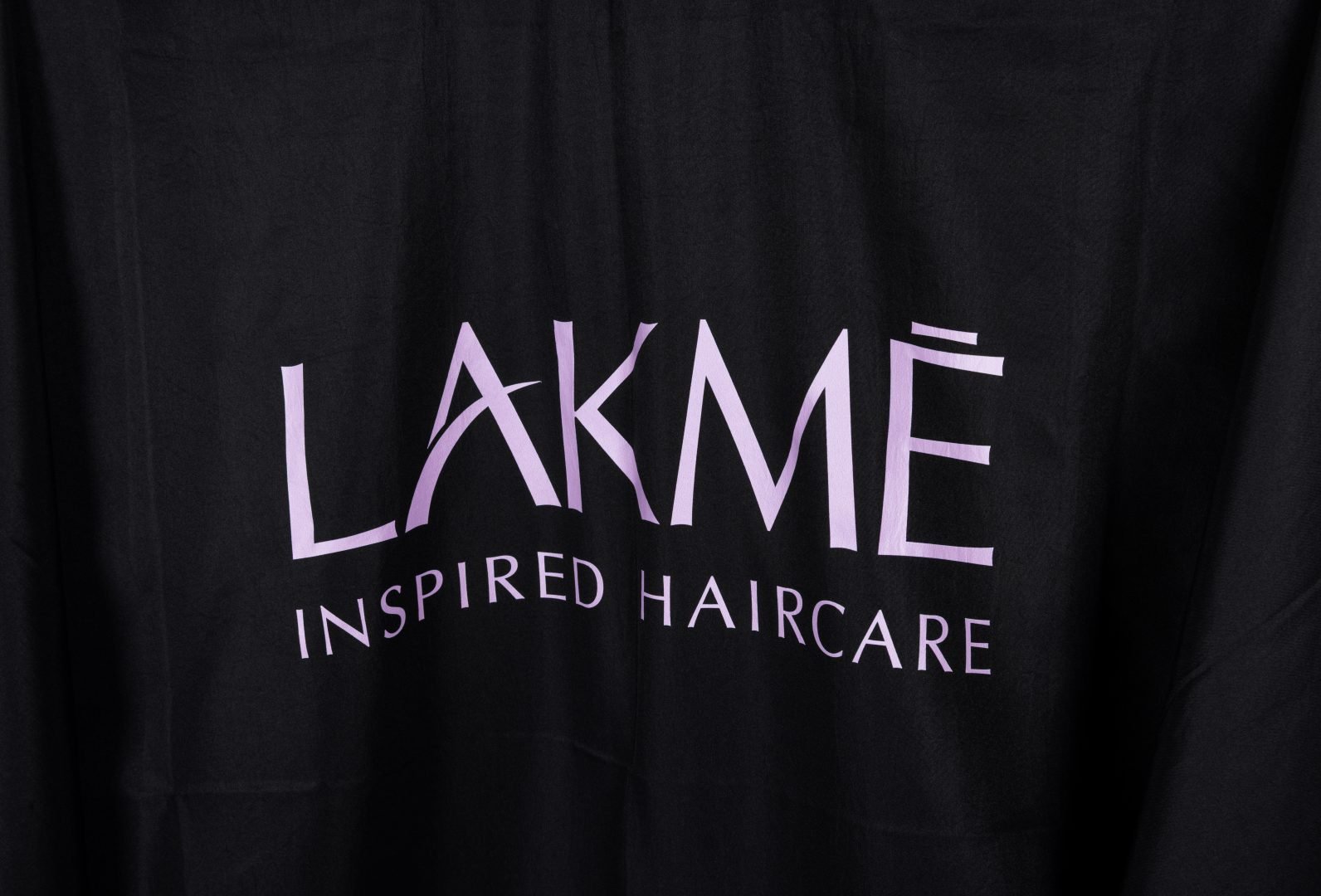 Lakme Teknia Cape Frizz Control purple - Afbeelding 2
